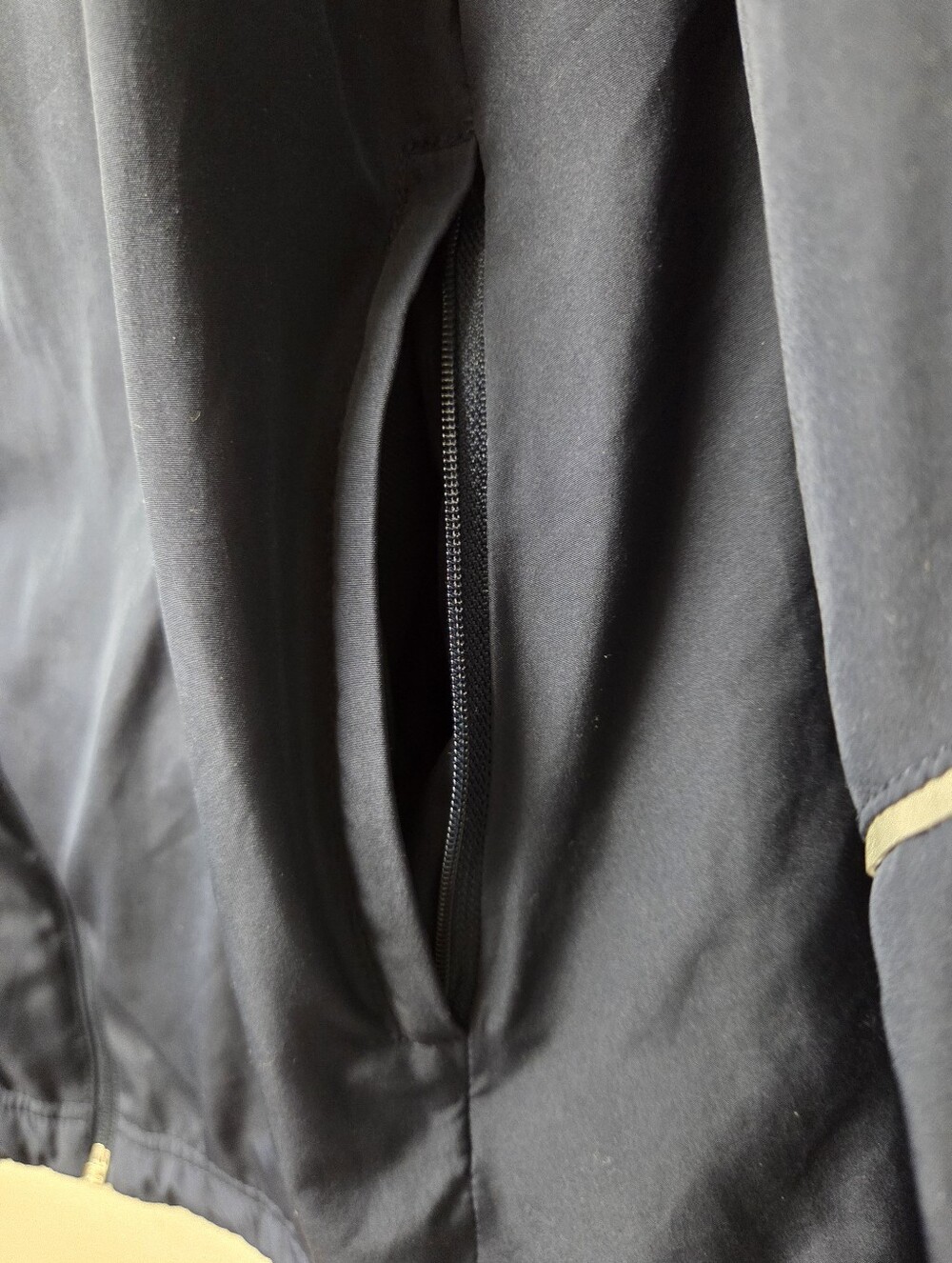 Jacket - Picture 2 of 11